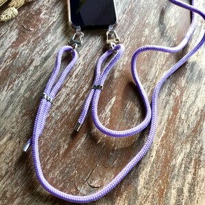 Chaîne de téléphone portable universelle avec étui de téléphone portable cordon de téléphone portable mousqueton de couleur argent cordon de téléphone portable avec étui iPhone couleur unie lilas cadeau pour elle