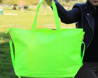 Nylon Tote Bag with Adjustable Strap: Everyday Shoulder Bag