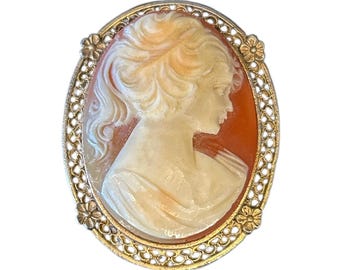 髪にブドウを飾った女性 アイボリー カメオ ピンペンダント 楕円形