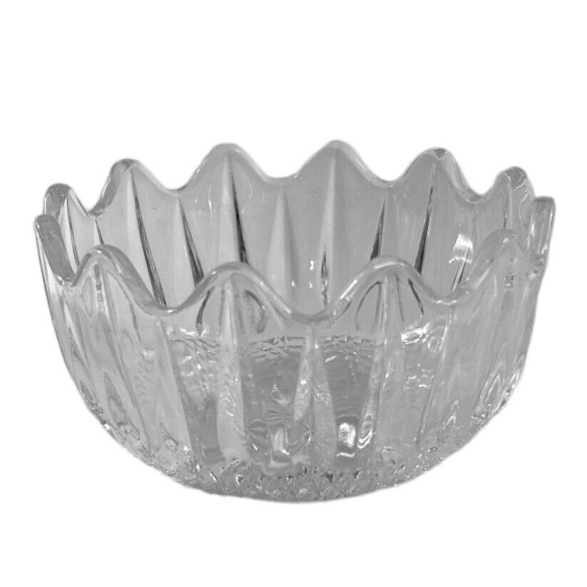 １着でも送料無料 Vintage Scalloped Glass Cut Clear Bowl Crystal Lead 25% 工芸品