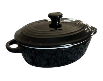 Small Housewares International ブラックセラミックキャセロール皿または蓋付きダッチオーブン