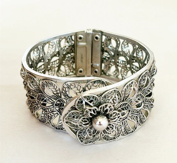 90s signed Vargas silver tone metal hinged bracel… - image 1