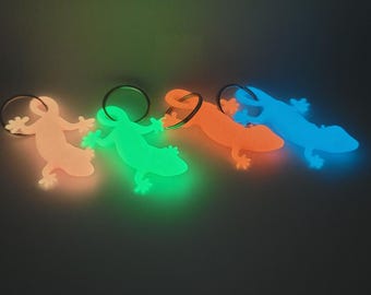 2 1/2" Glow In The Dark Gecko-sleutelhanger: 3D-geprinte meerdere kleuren.