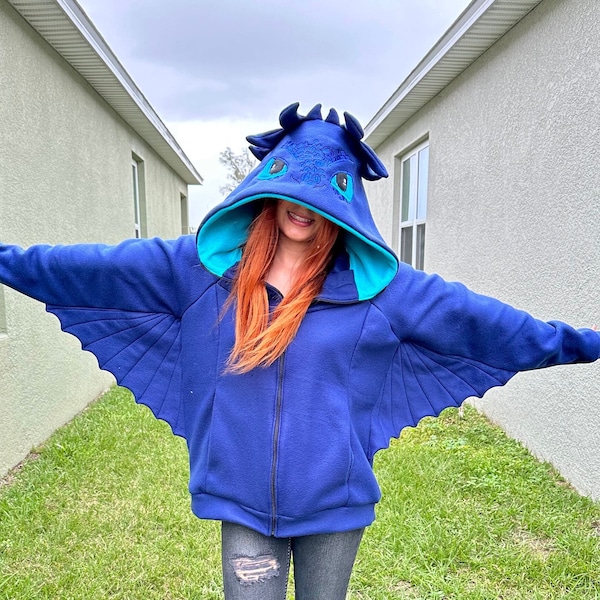 Blue embroidered toothless hoodie and zipper from the animated film How to Train Your Dragon to give to your partner or friends on Christmas