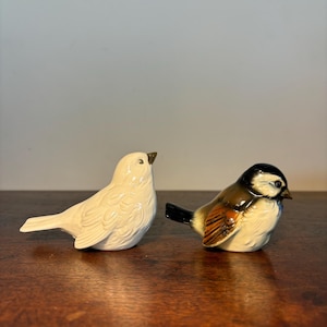 2Pc VTG Goebel Bird Figurines Western Germany