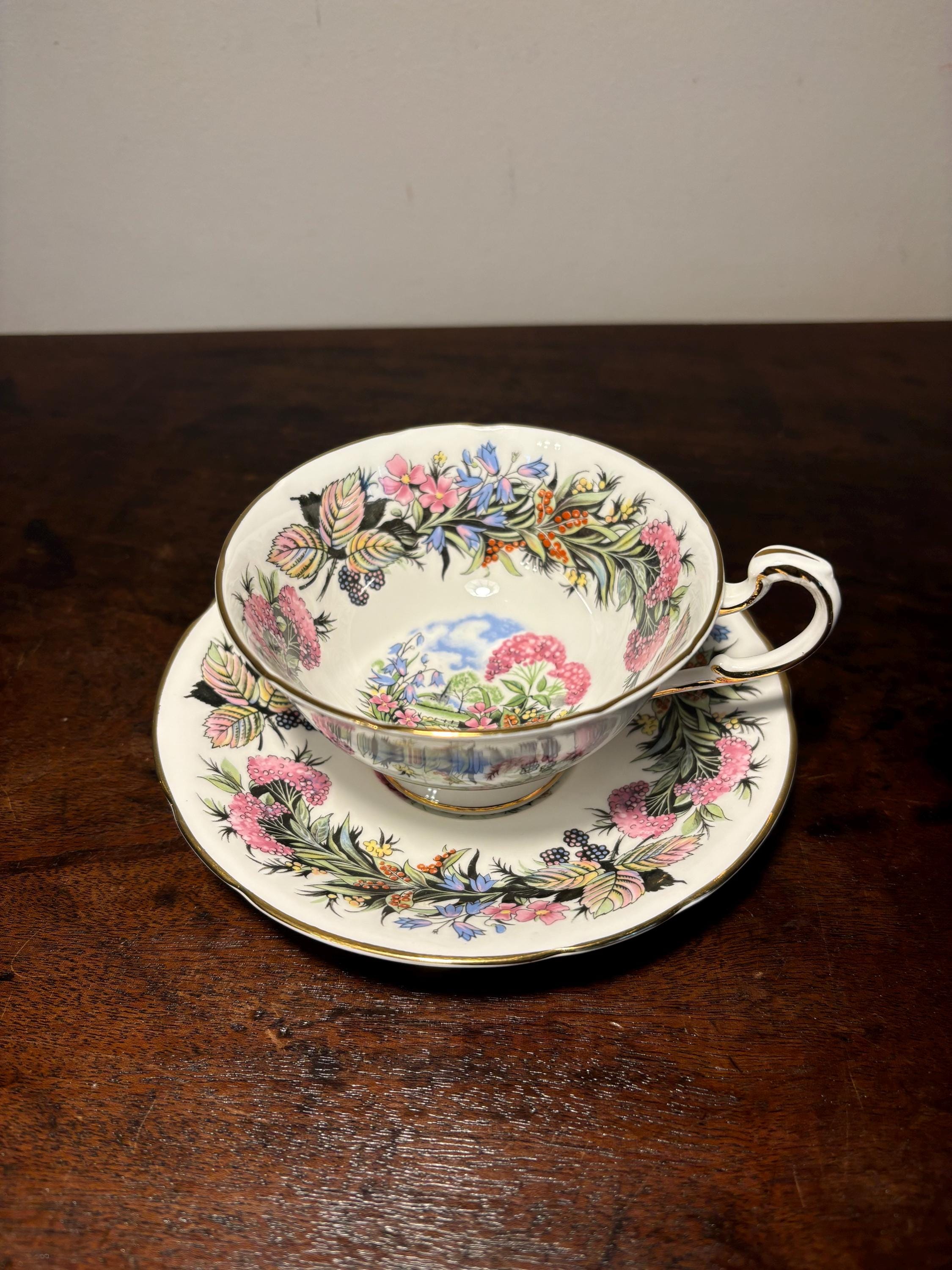 Paragon Majesty the Queen - Etsy