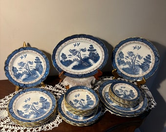 Booths Real Old Willow Variety of Plates A 8025