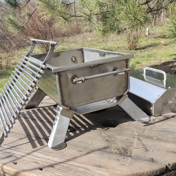 Barbecue with grates! Mini charcoal grill! Tabletop hibachi grill with lid! The brazier is on fire!