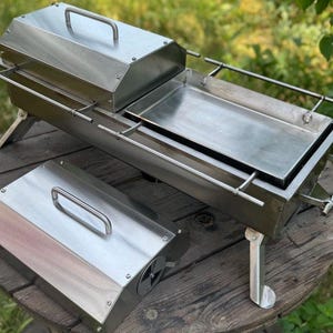 Barbecue! BBQ! Hibachi grill! Smoker! Portable grill with heavy stainless steel grate!Large tabletop grill with lid! Plancha.
