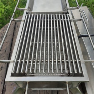 ¡Barbacoa con parrilla y tapa! ¡Parrilla hibachi de mesa de acero inoxidable! ¡Barbacoa, mangal!