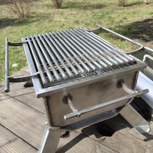 Barbecue with grate and lid! Tabletop hibachi grill made of stainless steel!