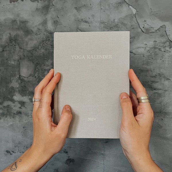 Yoga Kalender / Journal 2024 • A5 • Planer für Termine • Achtsamkeit • monatliche Yogahaltung und Monatsenergien • Jahresübersicht