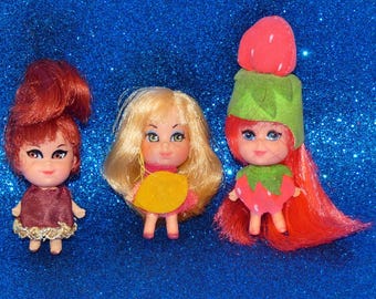 ビンテージ リッドルキッドル 1967年 ドール マテル社 ストロベリーボトル 1967 Mattel Liddle Kiddle Mini Doll W Flower Necklace Jewelry