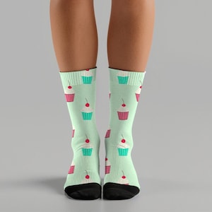 Cupcake Crew Socks: Women&#39;s Novelty Patterned Socks