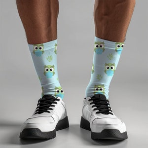 Blue Owl Pattern Socks: Cushioned Crew Socks for Animal Lovers