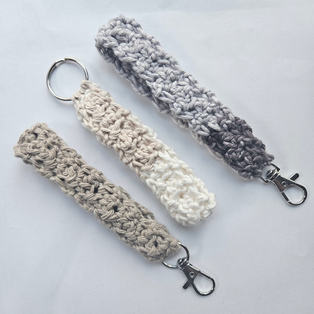 Crochet Wristlet/ Handmade Wristlet Clip/keychain Accessories