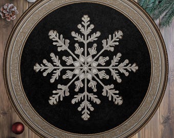 Distressed Christmas Snowflake Round Rug: Winter Christmas Home Decor