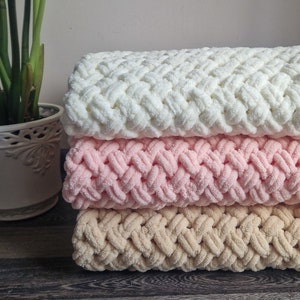 Hand Knitted Puffy Blanket, Cozy comfort for all ages, Alize Puffy yarns