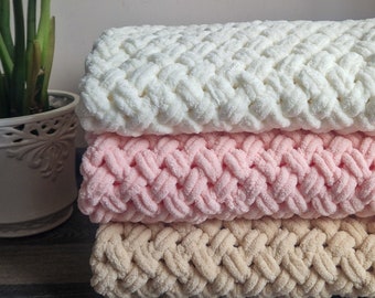 Hand Knitted Puffy Blanket, Cozy comfort for all ages, Alize Puffy yarns