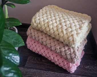 Cozy Soft Knitted Blanket, Hypoallergenic Comfort for Little Ones and Grown-Ups, The Ultimate Gift of Softness