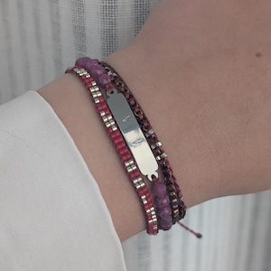 Bracelet en rubis avec gravure pour maman
