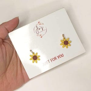 Pendientes de girasol hechos a mano, pendientes florales de arcilla polimérica, bonitos pendientes de flores amarillas, regalo bohemio para ella, joyería de verano, bonita joyería bohemia.
