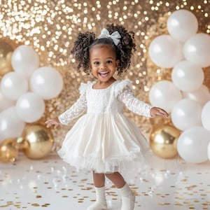 White Gold Balloon Garland digital background, New Year Kids photography digital backdrop, Cake Smash, Studio composite, Photoshop overlay