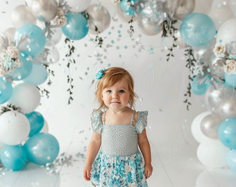 Fondo digital Baby Blue Silver Balloon Arch, fondo digital de fotografía de retratos para niños, Cake Smash, compuesto de estudio, superposición de Photoshop