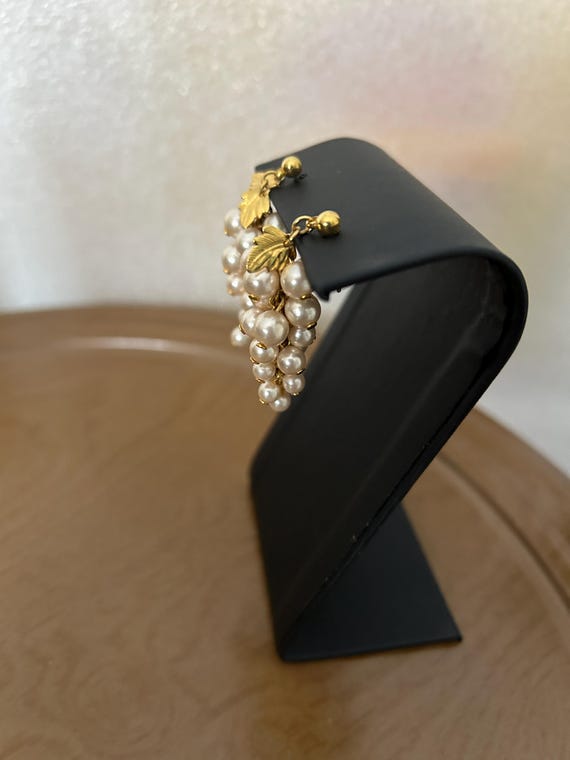 Dangling Grape Custer Earrings - image 5