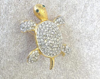 Vintage Joan Rivers Classic Quartz Turtle Faux Pearl Watch  display picture 3