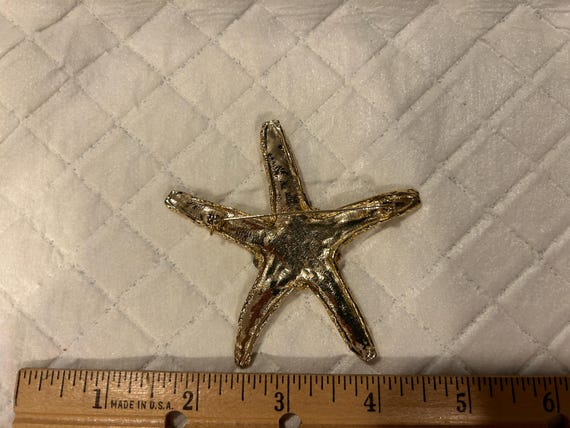 Unsigned Rhinestone Starfish Pin - image 2