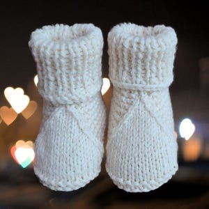 Newborn booties, Knit baby booties, Newborn shoes, New baby gift, Ivory