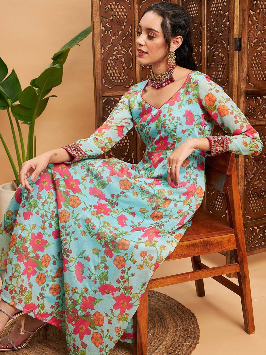 Women Navy Floral Sweetheart Neck Anarkali Kurta