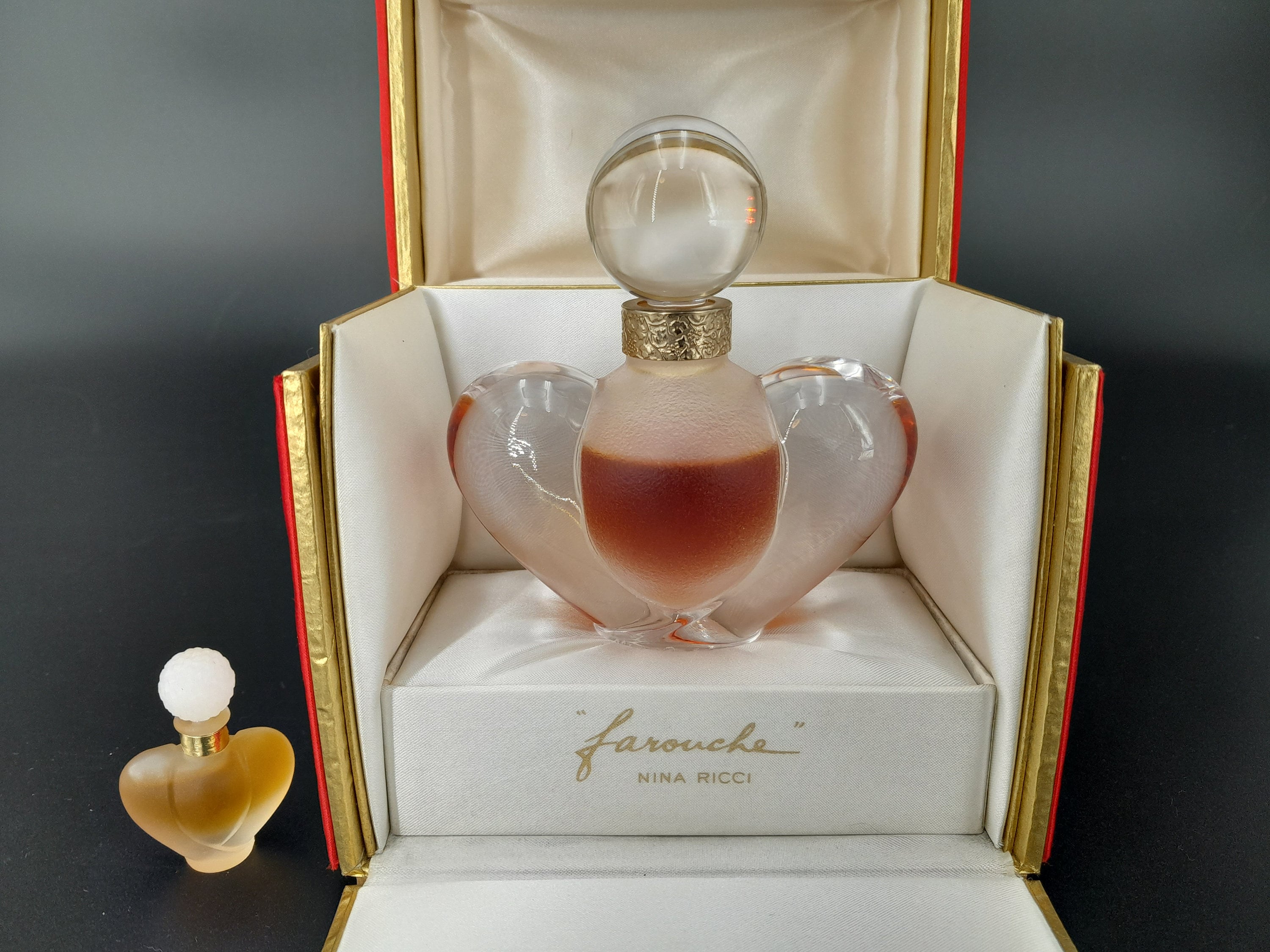 NINA RICCI（ニナ・リッチ）　Farouche Nina Ricci Farouche (1973) - 30ml Perfume Extract - Lalique