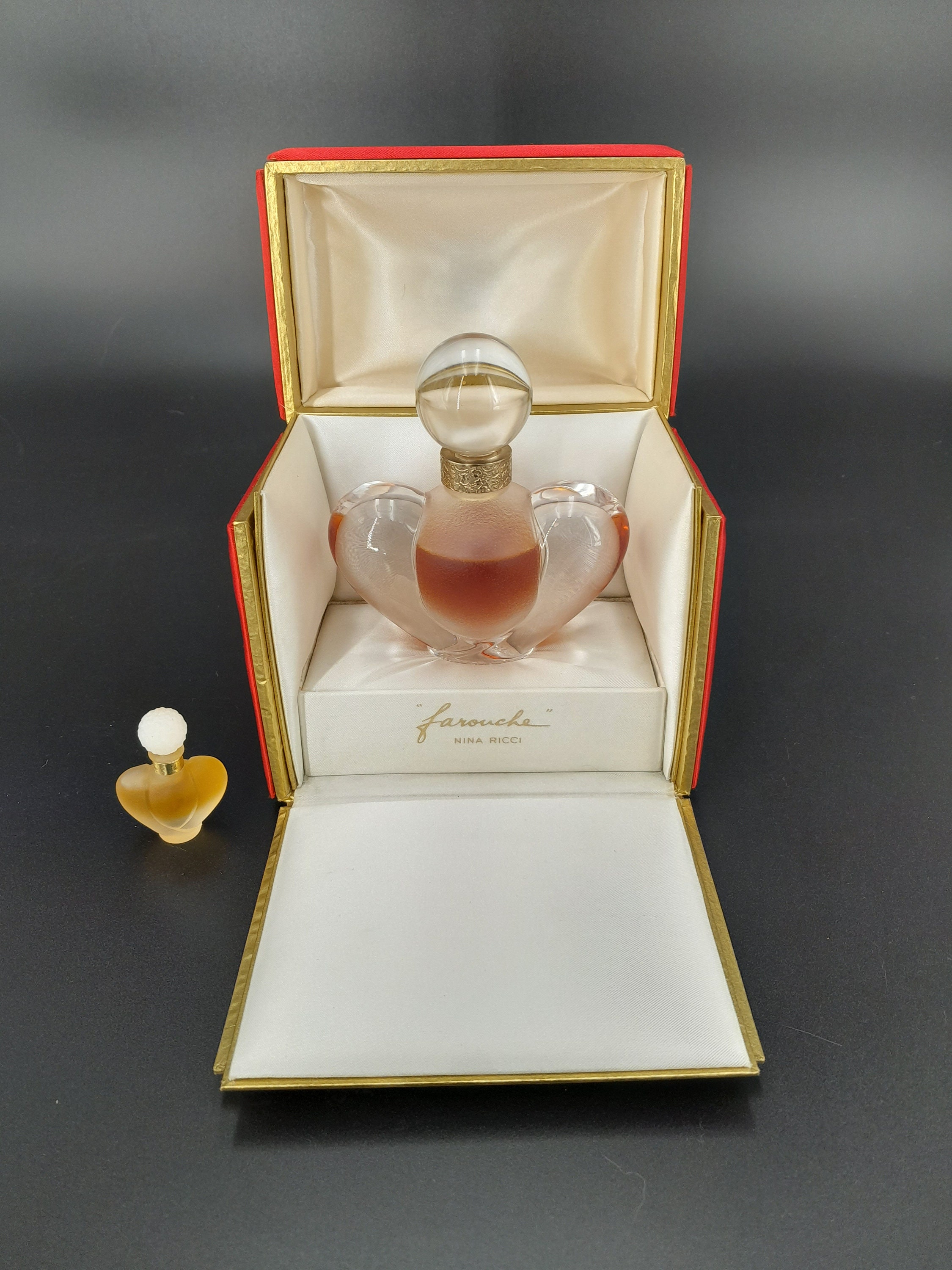 NINA RICCI（ニナ・リッチ）　Farouche Nina Ricci Farouche (1973) - 30ml Perfume Extract - Lalique