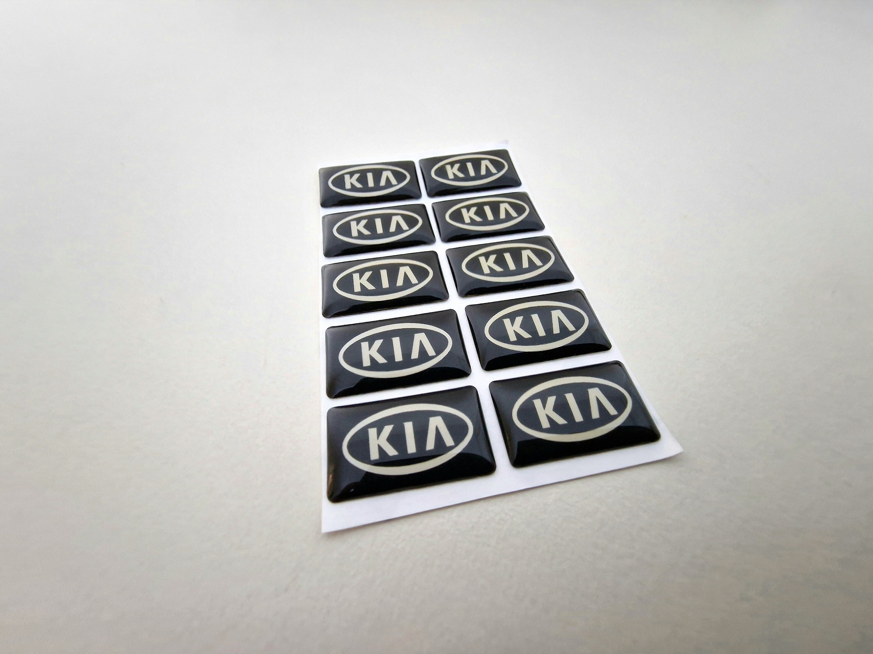 Kia Emblem Sticker -  Finland