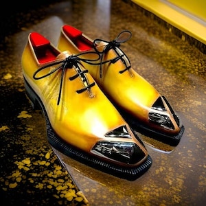 Handmade yellow leather dress shoes for men, men real leather wholecut shoes