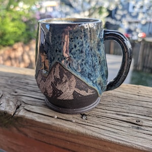 Taza Crepúsculo azul verde hecha a mano
