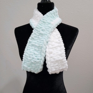 Hand gestrickter Schal für Kleinkinder, Grobstrick, gehäkelt