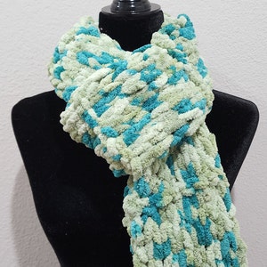 chunky hand knit scarf