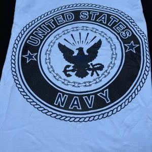 Used vintage United States Navy t-shirt