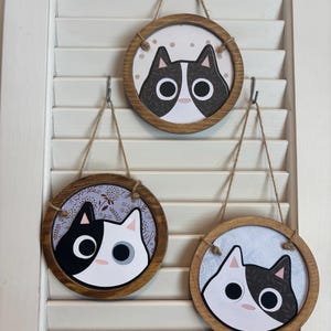 Small Round Hanging - Black & White Cats