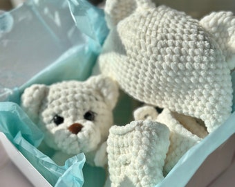 Zwangerschap cadeaumand Babyslofjes Beer baby cadeauset Handgemaakte cadeaudoos voor een pasgeborene Babyjongen geschenkdoos Cadeaudoos baby meisje Zwangerschapscadeau