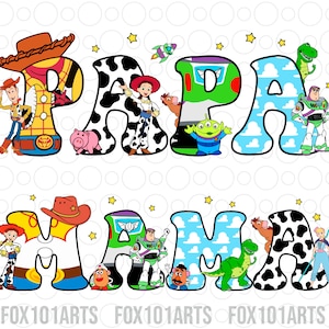 Op de afbeelding: Toy Story-thema namen "Papa" en "Mama" met personages uit de film. De letters zijn kleurrijk en versierd met koe-print, wolken en sterren.