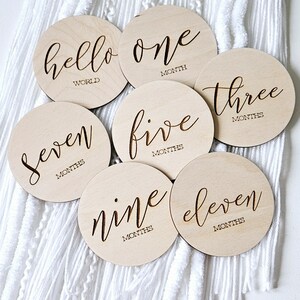 Disques des jalons mensuels en bois | Marqueurs d'étapes mensuelles | Jalon bébé | Cadeau bébé | Cadeau baby shower | Enseigne pour chambre d'enfant | Décoration de chambre d'enfant