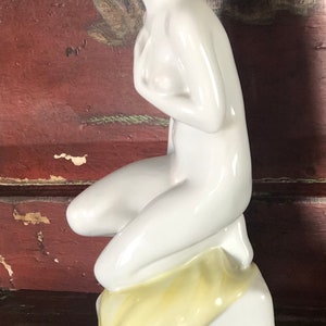 Vintage Hollohaza Figurin
