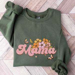 Retro Floral Mama Sweatshirt, Mama Crewneck, Cute Mom Sweatshirt, Mother&#39;s Day Gift, New Mom Gift, Mom Sweatshirt, Mother&#39;s Day Sweatshirt