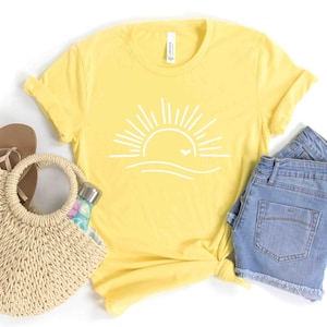 Jolie chemise solaire, chemise soleil, T-shirt soleil, chemise solaire femme, chemise de plage, T-shirt soleil minimal, chemise d&#39;été, T-shirt de vacances