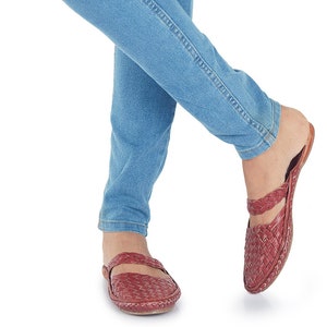 Best Summer Sandals, Handcrafted leather shoes, Womens Barefoot Sandals, Woven mules, Woven Slide Shoes, Indian Chappals, Leather Slip on, Boho Shoes, Red Leather Shoe, flat shoes, slippers, gift for her, moccasins