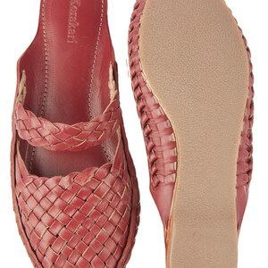 Best Summer Sandals, Handcrafted leather shoes, Womens Barefoot Sandals, Woven mules, Woven Slide Shoes, Indian Chappals, Leather Slip on, Boho Shoes, Red Leather Shoe, flat shoes, slippers, gift for her, moccasins